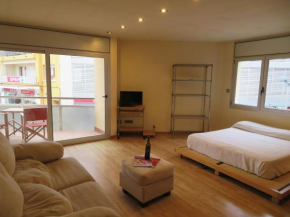 Estudio a 80 metros de la playa.